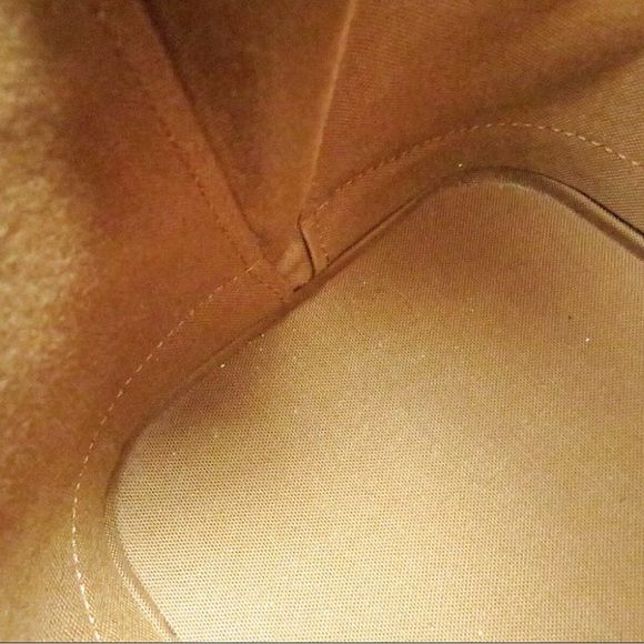 Authentic Louis Vuitton Alma Monogram Hand Bag Purse - Picture 2 of 11